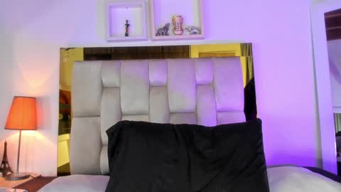 Isabella online show from January 21, 2025, 12:07 pm