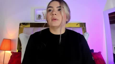 Isabella online show from September 15, 2025, 12:05 pm