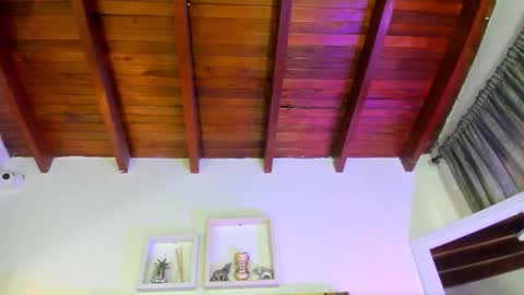 Isabella online show from October 12, 2025, 12:04 pm