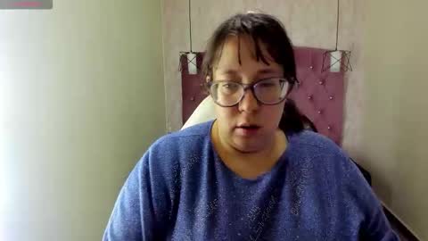 Snapshot of _emily_rosee_ chatting on October 2, 2025, 12:12 pm Emily  online show from October 2, 2025, 12:12 pm