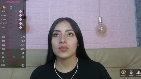 Snapshot of _emma_diamond_ chatting on December 28, 2024, 6:50 pm Emma online show from December 28, 2024, 6:50 pm