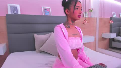 Emma online show from April 21, 2026, 1:42 am