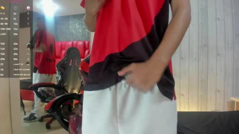 _erick_j online show from April 8, 2026, 8:09 pm