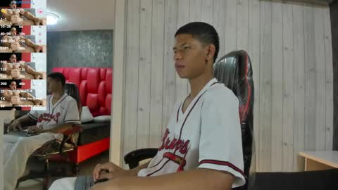 _erick_j online show from April 14, 2026, 8:15 pm