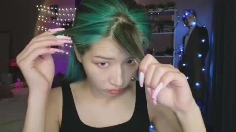 Snapshot of _eve____ chatting on October 15, 2025, 10:37 am EveEva online show from October 15, 2025, 10:37 am