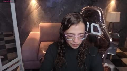  evoni  online show from December 17, 2025, 12:44 pm