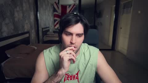 Snapshot of _fatrabbit chatting on December 17, 2024, 3:39 pm Keanu online show from December 17, 2024, 3:39 pm