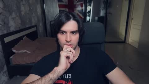 Snapshot of _fatrabbit chatting on October 19, 2025, 12:17 pm Keanu online show from October 19, 2025, 12:17 pm