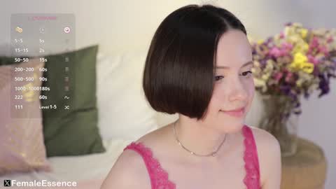 Snapshot of _female_essence_ chatting on December 2, 2024, 12:19 am Essie online show from December 2, 2024, 12:19 am