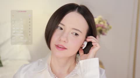 Snapshot of _female_essence_ chatting on December 22, 2024, 2:28 am Essie online show from December 22, 2024, 2:28 am