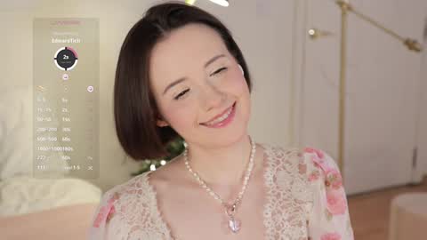 Snapshot of _female_essence_ chatting on December 23, 2024, 10:44 pm Essie online show from December 23, 2024, 10:44 pm