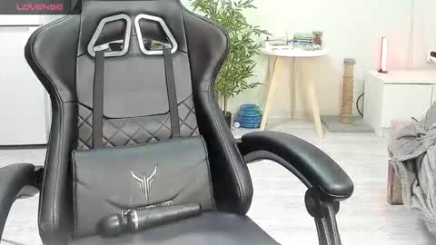 Alis online show from December 21, 2025, 7:15 am