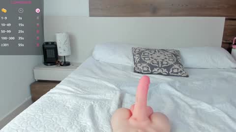 Snapshot of _fullmoon chatting on December 26, 2024, 6:43 pm  fullmoon online show from December 26, 2024, 6:43 pm