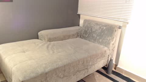 Laura  Juan online show from February 2, 2025, 3:49 pm