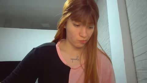 Mia-foster online show from November 25, 2025, 1:38 am