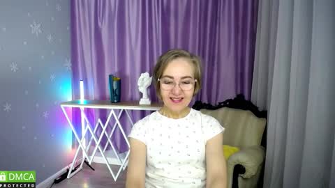 _greybunny_ online show from October 19, 2025, 10:05 am