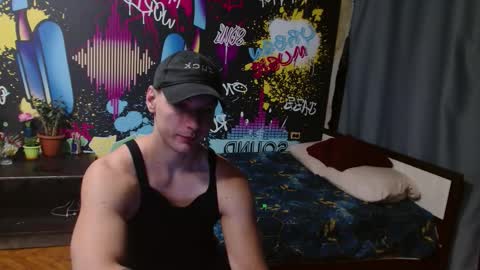 Snapshot of _happydayleon_ chatting on September 15, 2025, 12:21 am _happydayleon_ online show from September 15, 2025, 12:21 am