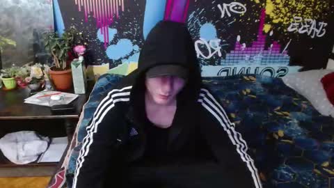 Snapshot of _happydayleon_ chatting on September 25, 2025, 6:00 pm _happydayleon_ online show from September 25, 2025, 6:00 pm
