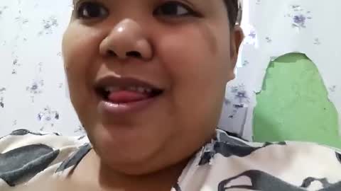 _hershey003 online show from September 8, 2025, 11:48 pm