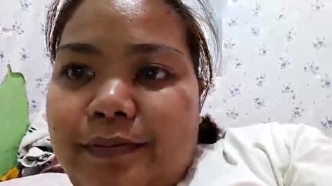 _hershey003 online show from September 25, 2025, 10:52 am