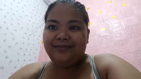 _hershey003 online show from October 6, 2025, 8:56 am