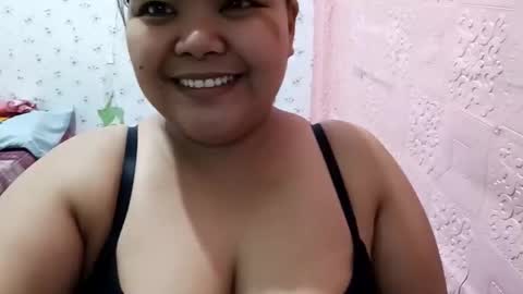 _hershey003 online show from October 23, 2025, 9:30 am