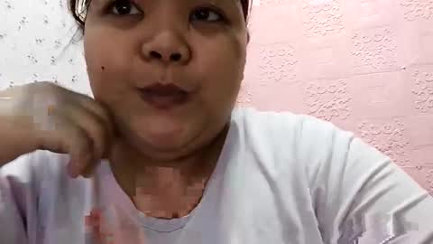 _hershey003 online show from October 26, 2025, 9:04 am