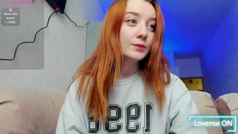 Snapshot of _hey_scarlett_ chatting on December 6, 2024, 7:21 am _hey_scarlett_ online show from December 6, 2024, 7:21 am