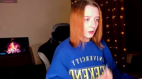 Snapshot of _hey_scarlett_ chatting on February 20, 2025, 7:41 pm _hey_scarlett_ online show from February 20, 2025, 7:41 pm