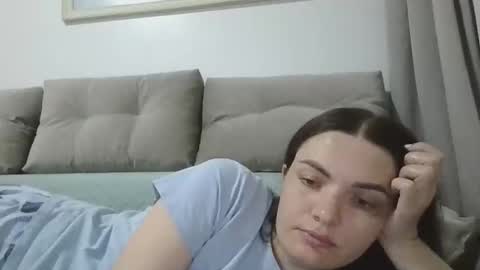 Criss4u online show from April 18, 2026, 7:07 pm