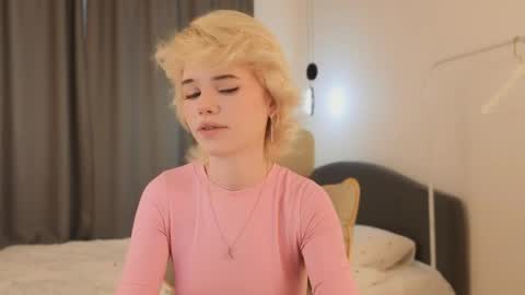 Snapshot of _honnyland chatting on May 31, 2026, 12:23 pm Alisha online show from May 31, 2026, 12:23 pm