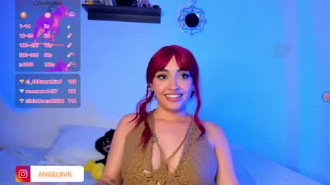 Snapshot of _hotpink chatting on December 3, 2024, 1:41 am Jenn online show from December 3, 2024, 1:41 am