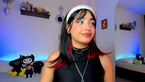 Snapshot of _hotpink chatting on January 6, 2025, 10:47 pm Jenn online show from January 6, 2025, 10:47 pm