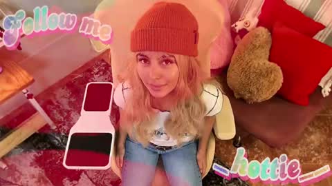 _hottie__ online show from February 15, 2025, 11:36 pm