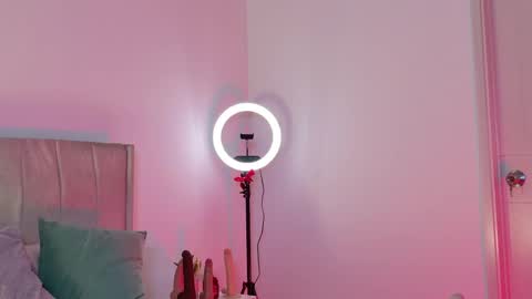 Megan online show from June 5, 2026, 6:52 am