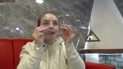 Isa online show from January 18, 2025, 11:21 am