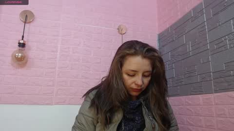 Isa online show from February 2, 2025, 12:13 pm