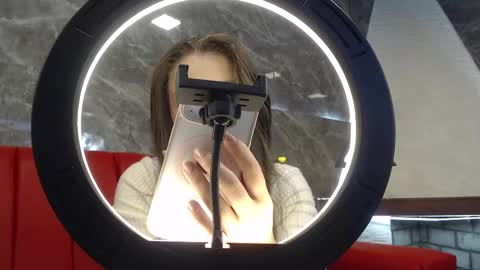 Isa online show from March 10, 2025, 5:29 pm