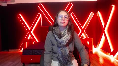 Isa online show from November 12, 2025, 11:10 am