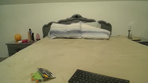  ittybitty online show from October 31, 2025, 12:44 am