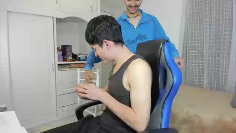 Snapshot of _jamesboy chatting on September 10, 2025, 12:32 am James online show from September 10, 2025, 12:32 am