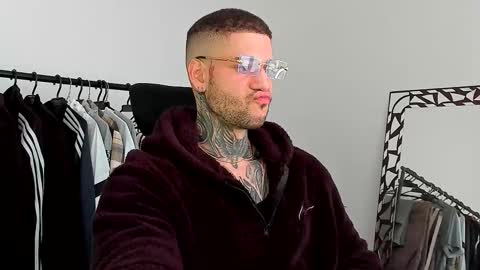 jeison online show from November 23, 2025, 2:28 pm