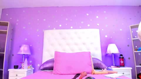 _johnson_alana online show from October 2, 2025, 2:02 pm