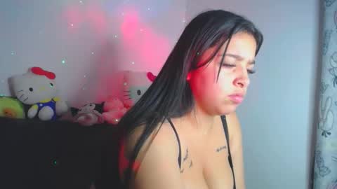 Snapshot of _juli17_ chatting on March 4, 2026, 8:26 pm _juli17_ online show from March 4, 2026, 8:26 pm