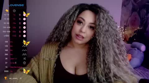 _just_a_queen_3 online show from February 13, 2025, 5:54 pm