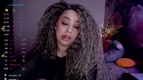 _just_a_queen_3 online show from February 21, 2025, 5:42 pm