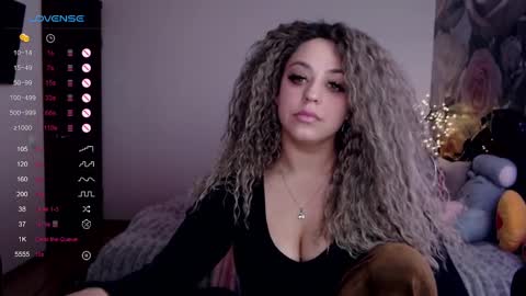 _just_a_queen_3 online show from March 12, 2025, 7:46 am