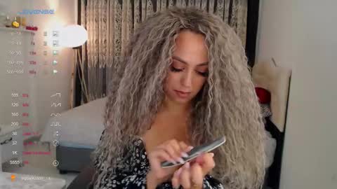 _just_a_queen_3 online show from September 8, 2025, 4:28 pm