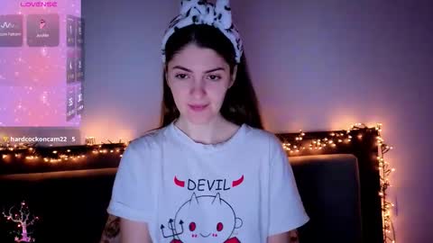 _just_a_simple_girl online show from February 15, 2026, 9:19 am