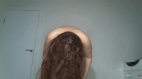 Snapshot of _kapelka_ chatting on January 31, 2026, 9:02 pm KAPELKA online show from January 31, 2026, 9:02 pm